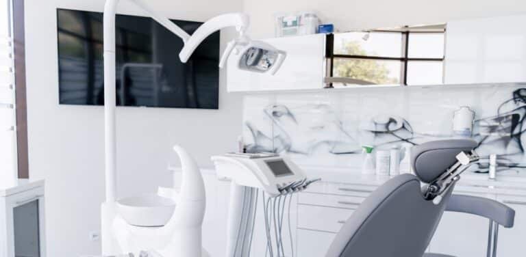 Beleuchtung Zahnarztpraxis Dental Lichtlösungen für Arztpraxis-min